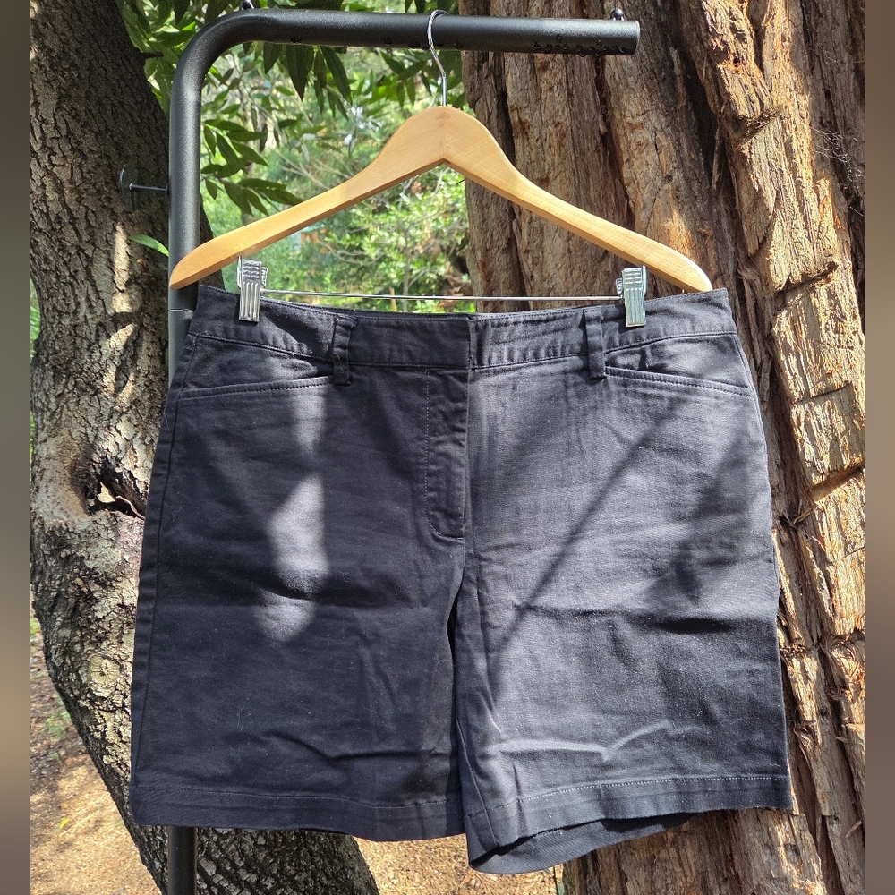 Lands'‎ End Women's Black Mid-Rise Shorts